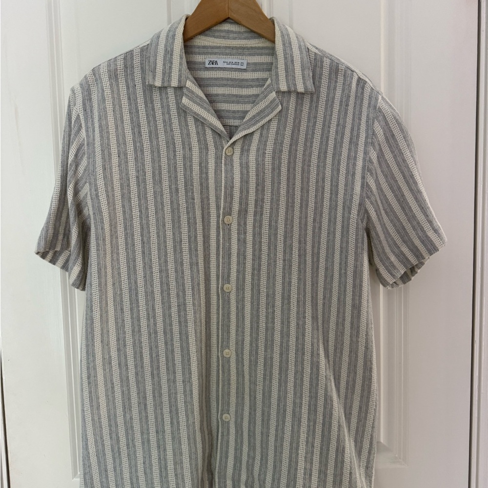 Zara Men's Striped Gray Shirt